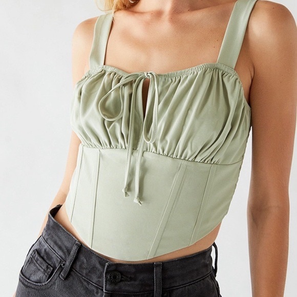 Kendall & Kylie Tops - pacsun crop top